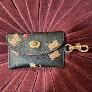 Coach Complimentary Turnlock Card Case With Cat Dance Print CD818G